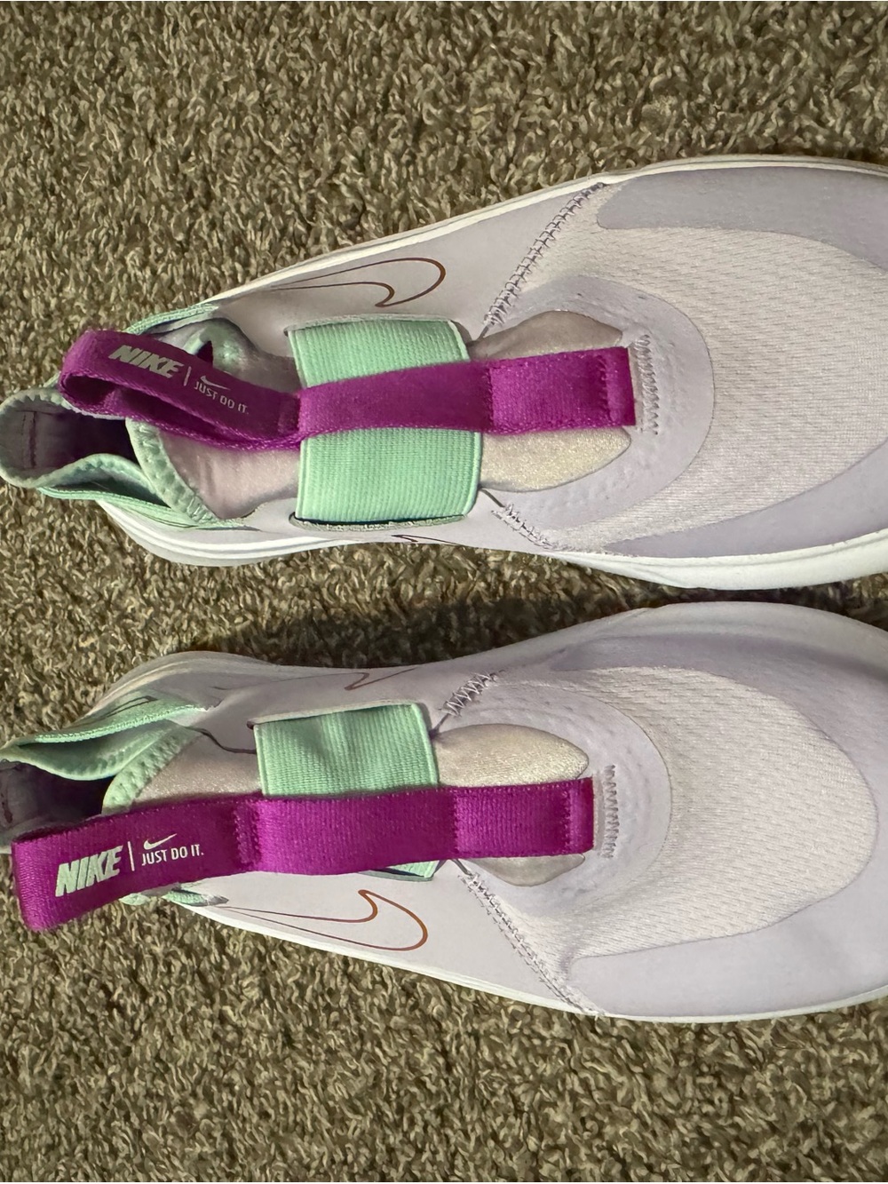 Nike youth slip on shoes